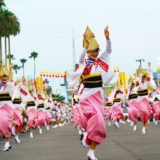 踊る阿呆に見る阿呆。同じ阿保なら踊らにゃ損、損。（若者よ。沈黙するな）