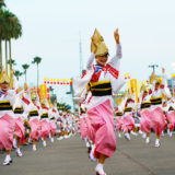 踊る阿呆に見る阿呆。同じ阿保なら踊らにゃ損、損。（若者よ。沈黙するな）